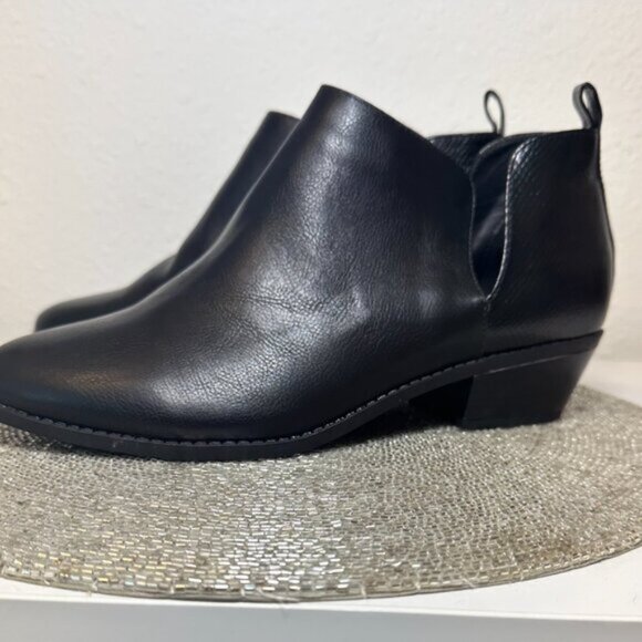 Lane Bryant Dream Cloud Faux Leather Side Dip Ankle Booties 11W Black - Picture 4 of 7